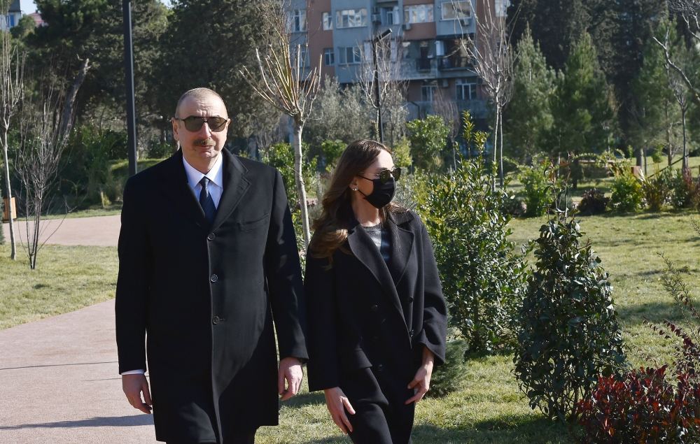 Azerbaijani president, first lady attend opening of new forest park in Yasamal district (PHOTO)