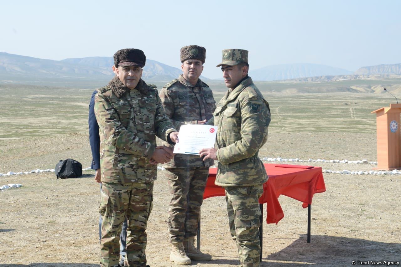 Azerbaijani sappers receive int'l certificates after completing 10-day demining course (PHOTO)