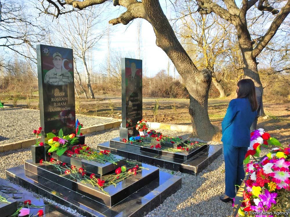 Депутат Севиль Микаилова встретилась с избирателями и навестила семьи шехидов в Хачмазе (ФОТО)