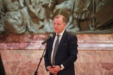 Вплетая нить судьбы... Азербайджанские ковры очаровывают Россию – интервью (ФОТО)