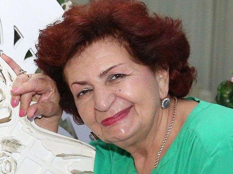 Заслуженная артистка Азербайджана Кюбра Алиева прошла первый этап вакцинации от COVID-19