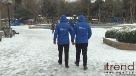 Нуждающиеся в тепле лица обращаются в убежища в Баку (ФОТО)