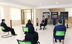 Президент Ильхам Алиев принял участие в церемонии предоставления семьям шехидов и инвалидам войны квартир в жилом комплексе в бакинском поселке Рамана (ФОТО)