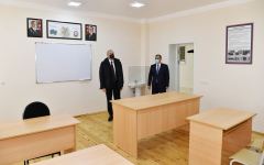 Президент Ильхам Алиев принял участие в церемонии предоставления семьям шехидов и инвалидам войны квартир в жилом комплексе в бакинском поселке Рамана (ФОТО)