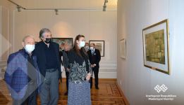 В Баку открылась выставка картин и скульптур, посвященная Ходжалинскому геноциду (ФОТО)
