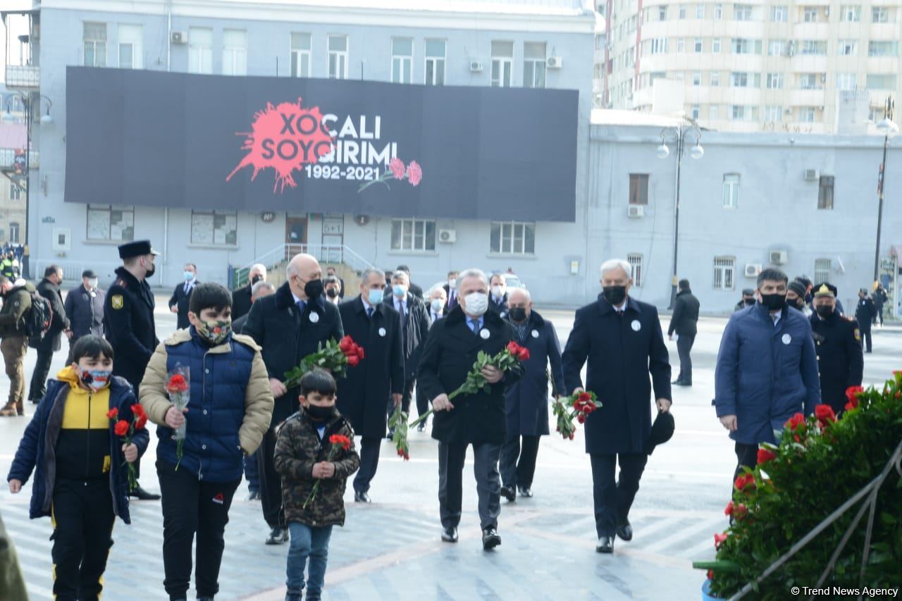 Общественность Азербайджана чтит память жертв Ходжалинского геноцида  (ФОТОРЕПОРТАЖ)
