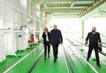 Президент Ильхам Алиев и Первая леди Мехрибан Алиева приняли участие в церемониях спуска на воду судна-парома типа Ro-Pax «Академик Зарифа Алиева» и сдачи в эксплуатацию судна-парома «Азербайджан» аналогичного назначения (ФОТО/ВИДЕО)