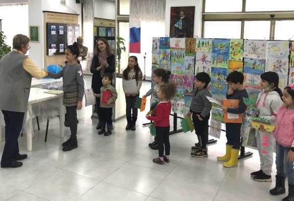 В Баку подвели итоги конкурса "Весенние сюжеты"