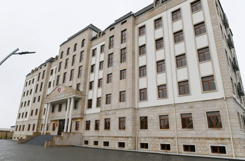 Президент Ильхам Алиев принял участие в открытии новопостроенной «Н-ской» воинской части Внутренних войск  (ФОТО/ВИДЕО)
