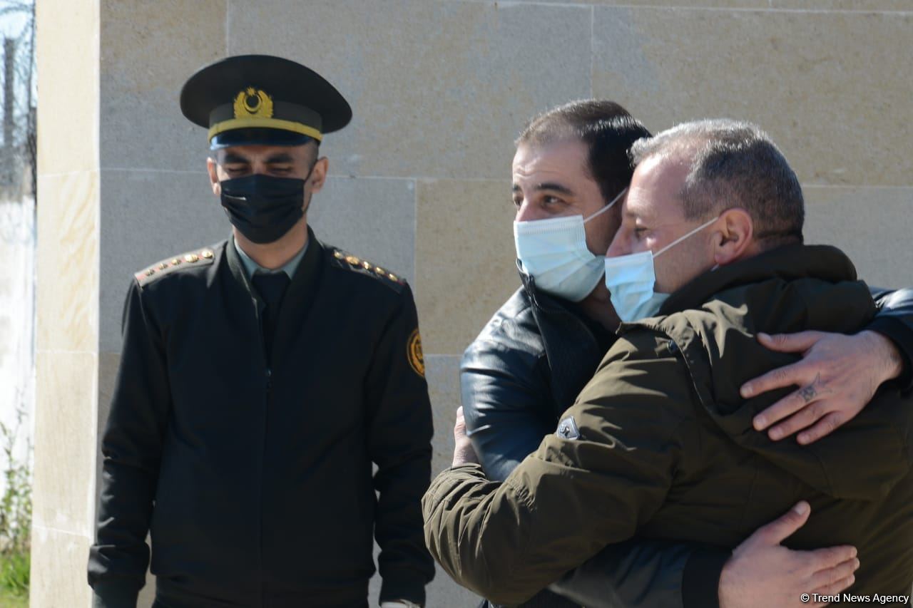 В исправительном учреждении №9 Пенитенциарной службы Азербайджана освобождены 5 человек (ФОТО)