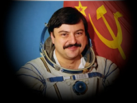 Из роддома имени Крупской на Баилово в космос. Мусе Манарову – 70 лет! (ФОТО)