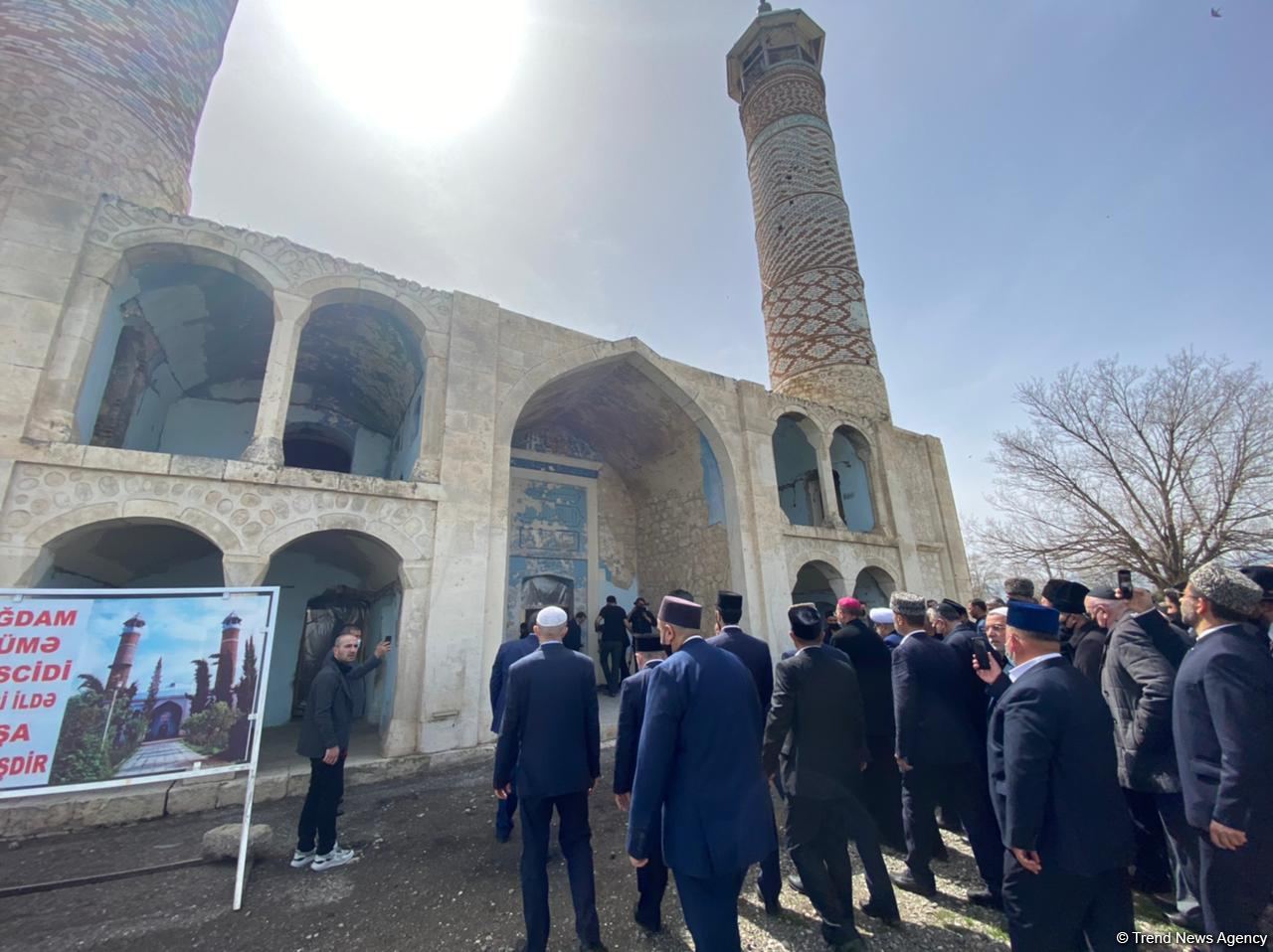 Главы религиозных конфессий в Азербайджане посетили Агдамскую джума-мечеть (ФОТО)