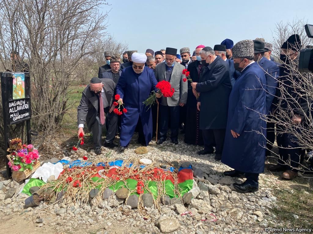 Главы религиозных конфессий Азербайджана посетили в Агдаме могилы шехидов (ФОТО/ВИДЕО)