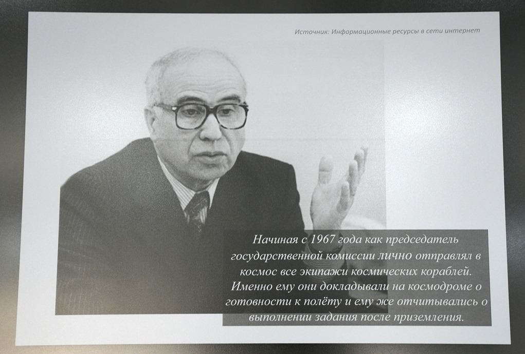 В Баку открылась выставка "Первый…!". Летчик-космонавт Александр Самокутяев рассказал о выходе в открытый космос (ФОТО)