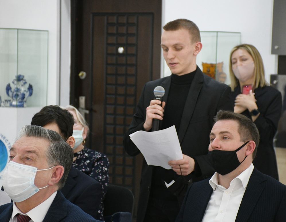 В Баку открылась выставка "Первый…!". Летчик-космонавт Александр Самокутяев рассказал о выходе в открытый космос (ФОТО)