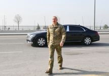 Президент Ильхам Алиев принял участие в открытии в Баку Парка военных трофеев (ФОТО/ВИДЕО)