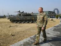 Президент Ильхам Алиев принял участие в открытии в Баку Парка военных трофеев (ФОТО/ВИДЕО)
