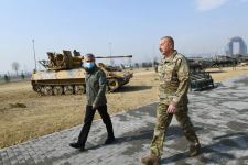 Президент Ильхам Алиев принял участие в открытии в Баку Парка военных трофеев (ФОТО/ВИДЕО)