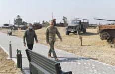 Президент Ильхам Алиев принял участие в открытии в Баку Парка военных трофеев (ФОТО/ВИДЕО)