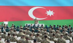 Президент Ильхам Алиев принял участие в открытии в Баку Парка военных трофеев (ФОТО/ВИДЕО)