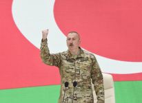Президент Ильхам Алиев принял участие в открытии в Баку Парка военных трофеев (ФОТО/ВИДЕО)
