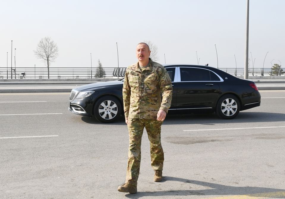Президент Ильхам Алиев принял участие в открытии в Баку Парка военных трофеев (ФОТО/ВИДЕО)