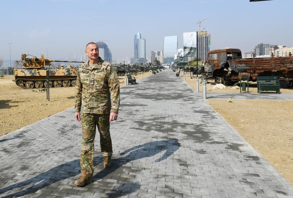 Президент Ильхам Алиев принял участие в открытии в Баку Парка военных трофеев (ФОТО/ВИДЕО)