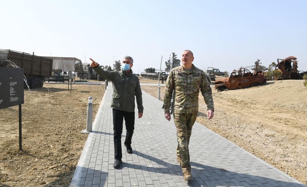 Президент Ильхам Алиев принял участие в открытии в Баку Парка военных трофеев (ФОТО/ВИДЕО)