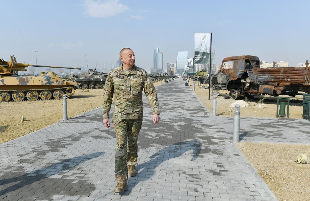 Президент Ильхам Алиев принял участие в открытии в Баку Парка военных трофеев (ФОТО/ВИДЕО)