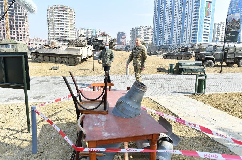 Президент Ильхам Алиев принял участие в открытии в Баку Парка военных трофеев (ФОТО/ВИДЕО)