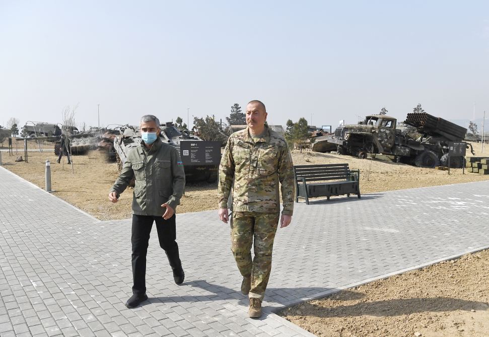 Президент Ильхам Алиев принял участие в открытии в Баку Парка военных трофеев (ФОТО/ВИДЕО)