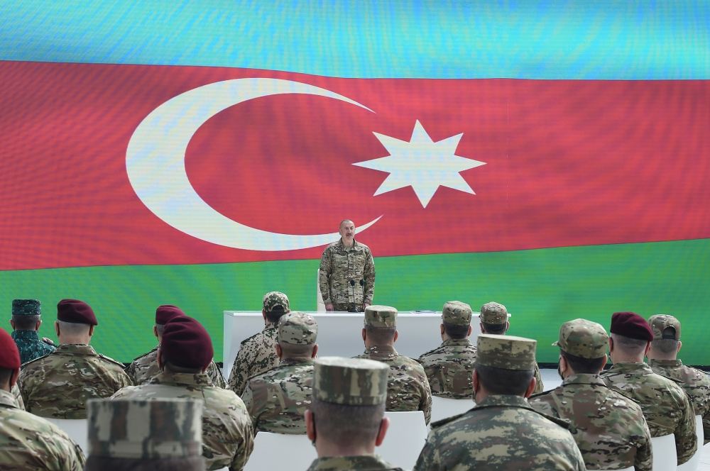 Президент Ильхам Алиев принял участие в открытии в Баку Парка военных трофеев (ФОТО/ВИДЕО)