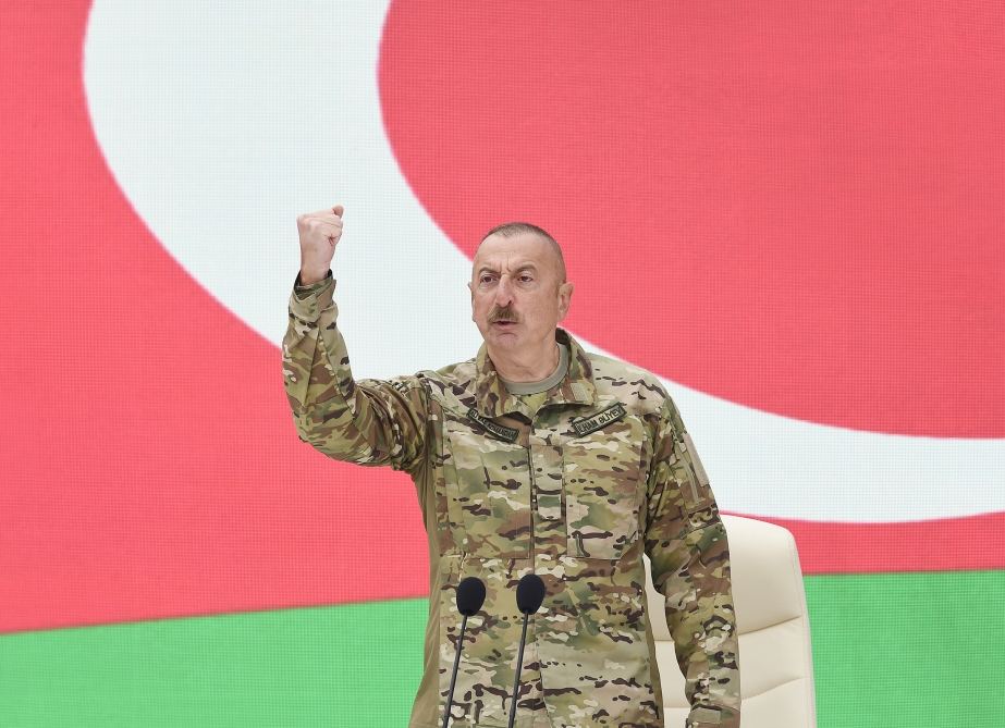 Президент Ильхам Алиев принял участие в открытии в Баку Парка военных трофеев (ФОТО/ВИДЕО)