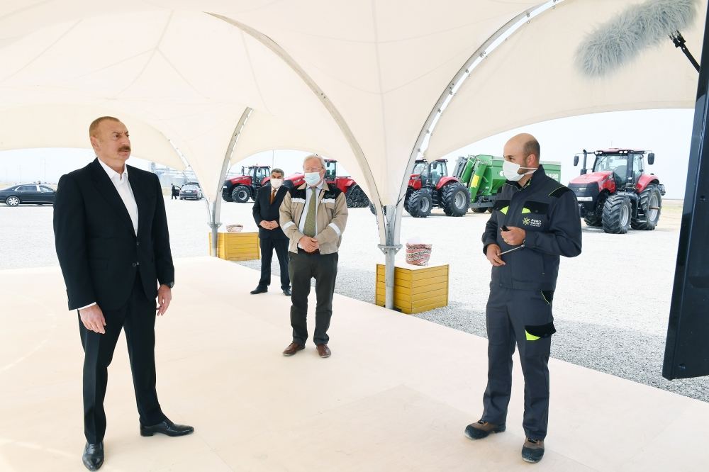 Президент Ильхам Алиев принял участие в презентации агропарка ООО Aqro Dairy в Гаджигабуле (ФОТО)