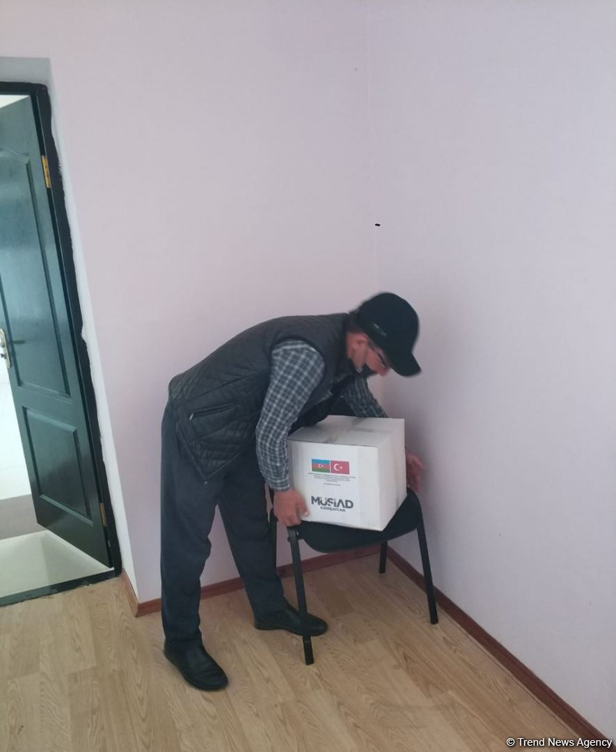 По инициативе депутата Севиль Микаиловой оказана продовольственная помощь семьям шехидов и малообеспеченным семьям в Худате (ФОТО)