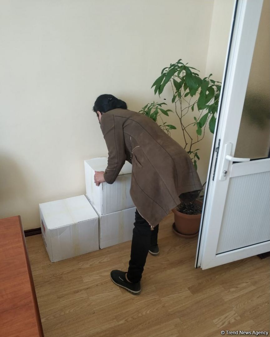 По инициативе депутата Севиль Микаиловой оказана продовольственная помощь семьям шехидов и малообеспеченным семьям в Худате (ФОТО)