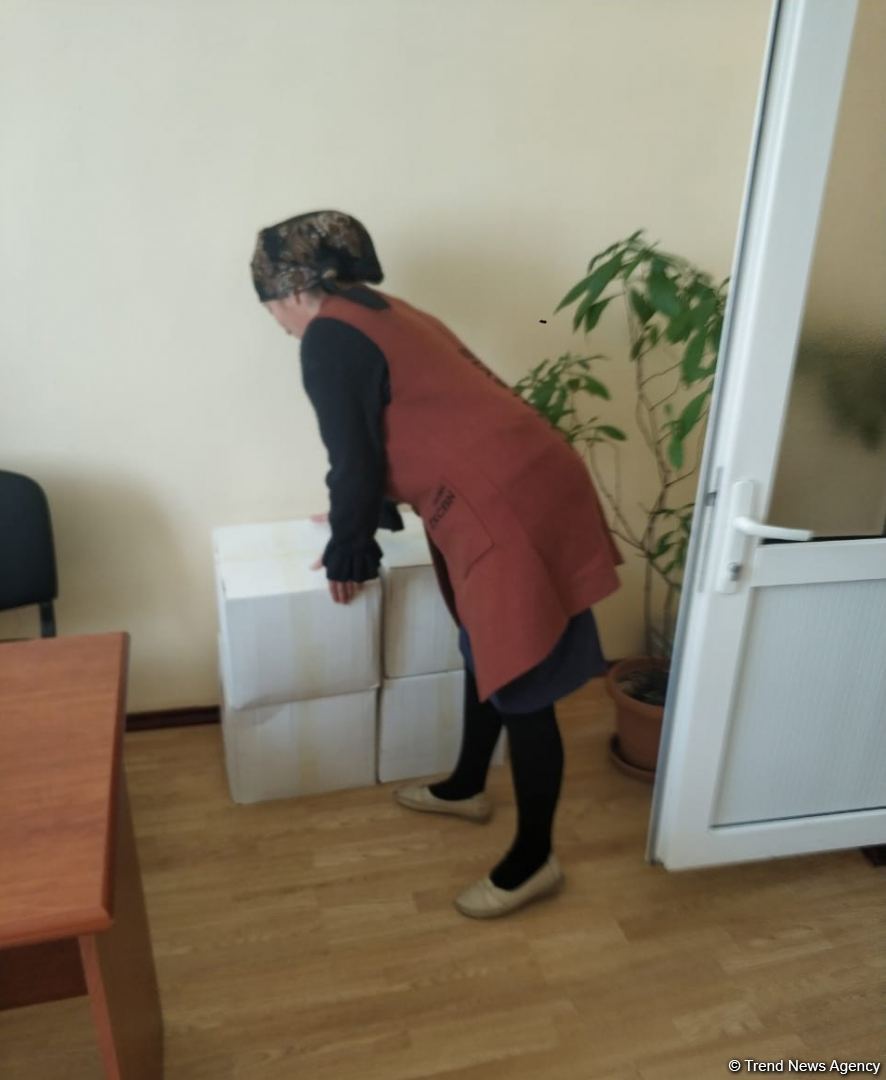 По инициативе депутата Севиль Микаиловой оказана продовольственная помощь семьям шехидов и малообеспеченным семьям в Худате (ФОТО)