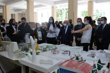 В Университете «Одлар юрду» представлена выставка проекта Mən Qarabağam (ФОТО)