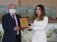 В Университете «Одлар юрду» представлена выставка проекта Mən Qarabağam (ФОТО)