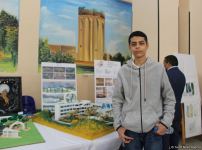 В Университете «Одлар юрду» представлена выставка проекта Mən Qarabağam (ФОТО)