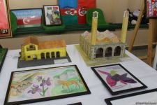 В Университете «Одлар юрду» представлена выставка проекта Mən Qarabağam (ФОТО)