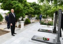 Президент Ильхам Алиев посетил могилы шехидов Отечественной войны на Нахчыванском городском кладбище (ФОТО)