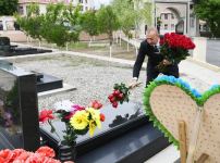 Президент Ильхам Алиев посетил могилы шехидов Отечественной войны на Нахчыванском городском кладбище (ФОТО)