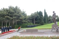 Представители общественности страны чтят светлую память великого лидера Гейдара Алиева (ФОТО)