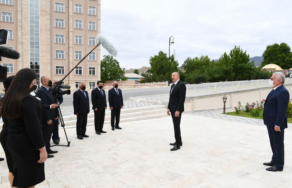 Президент Ильхам Алиев принял участие в открытии проекта реконструкции систем питьевого водоснабжения в Ордубаде (ФОТО)