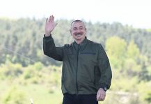 Президент Ильхам Алиев и Первая леди Мехрибан Алиева приняли участие в открытии фестиваля «Харыбюльбюль» в Шуше (ФОТО)