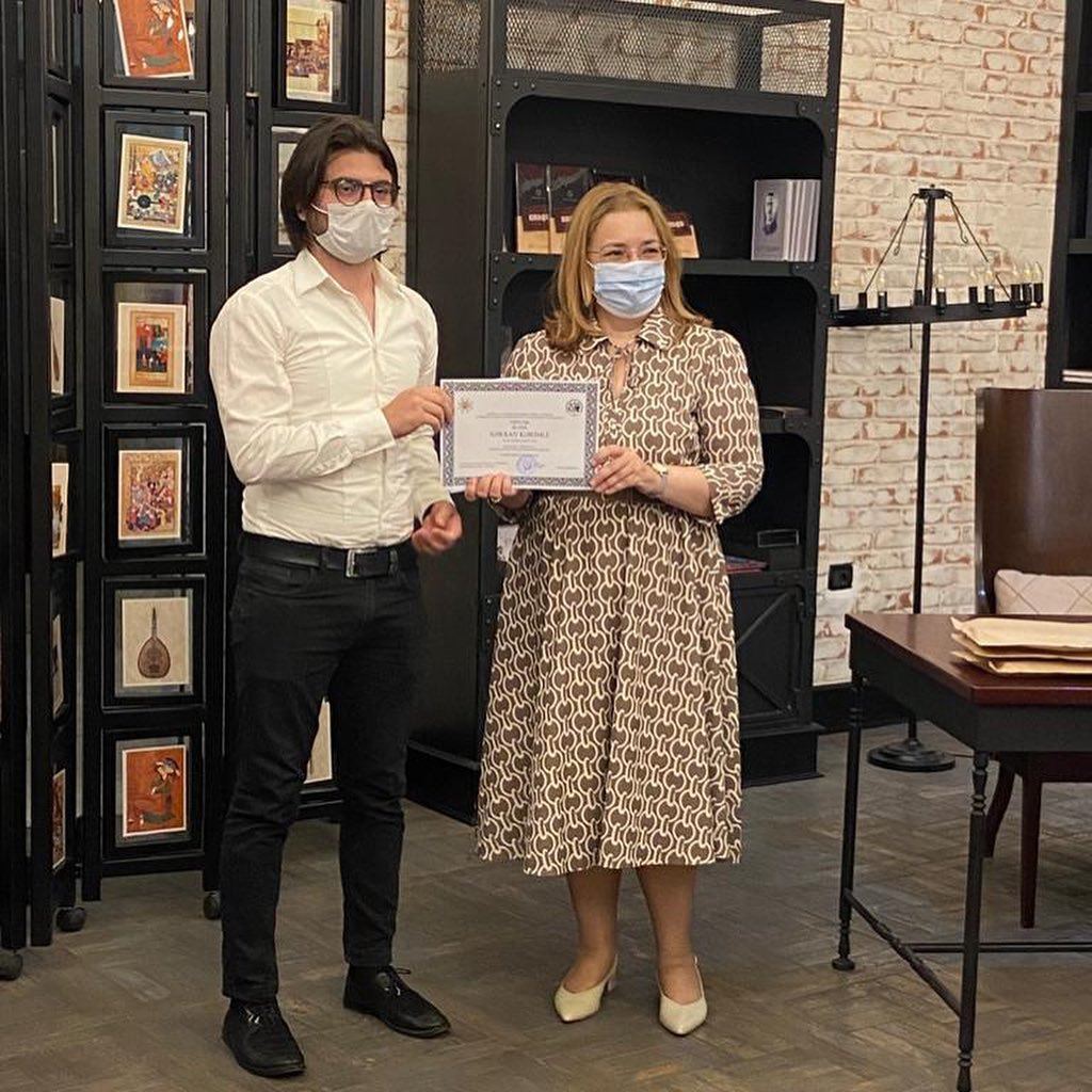 В Баку прошла церемония награждения победителей конкурса особого жанра эстрадного искусства (ФОТО)