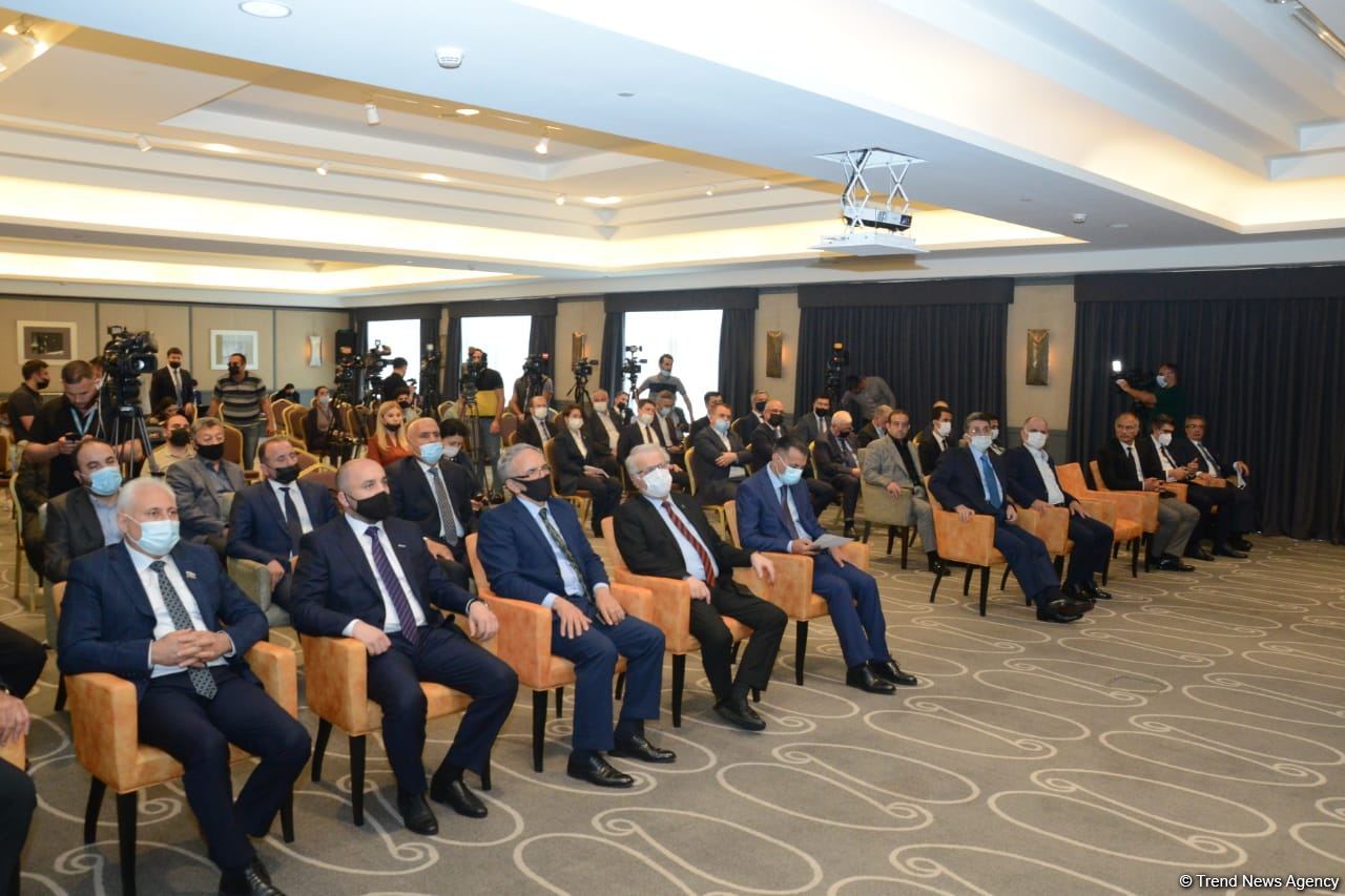 В Баку прошла презентация совместного проекта АМИ Trend и турецкой Albayrak Media Group (ФОТО)