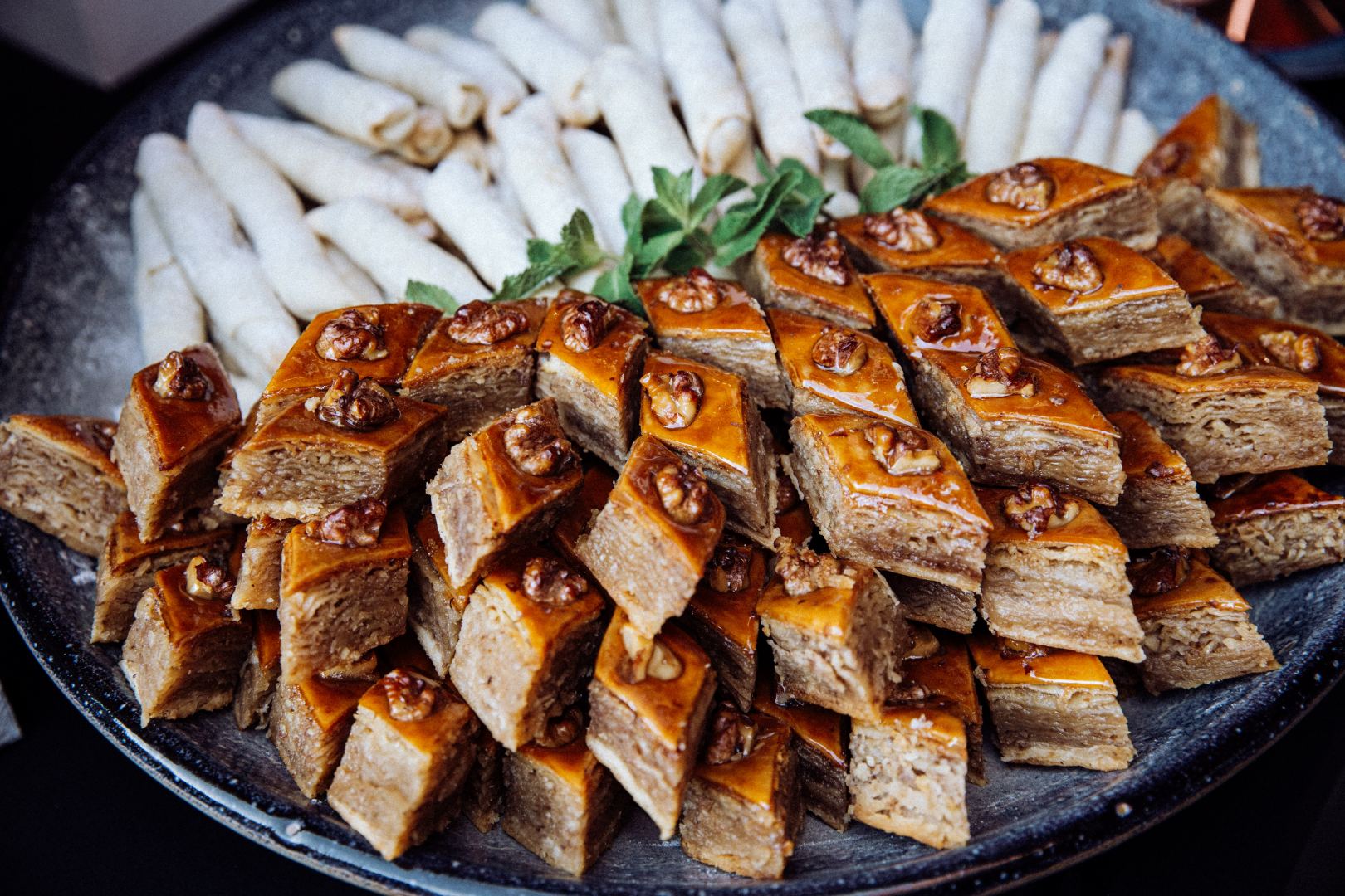 Очень вкусное pre-party  фестиваля "ЖАРА" в Москве с азербайджанскими блюдами -  запеченный ягненок, шах-плов, кутабы... (ФОТО)