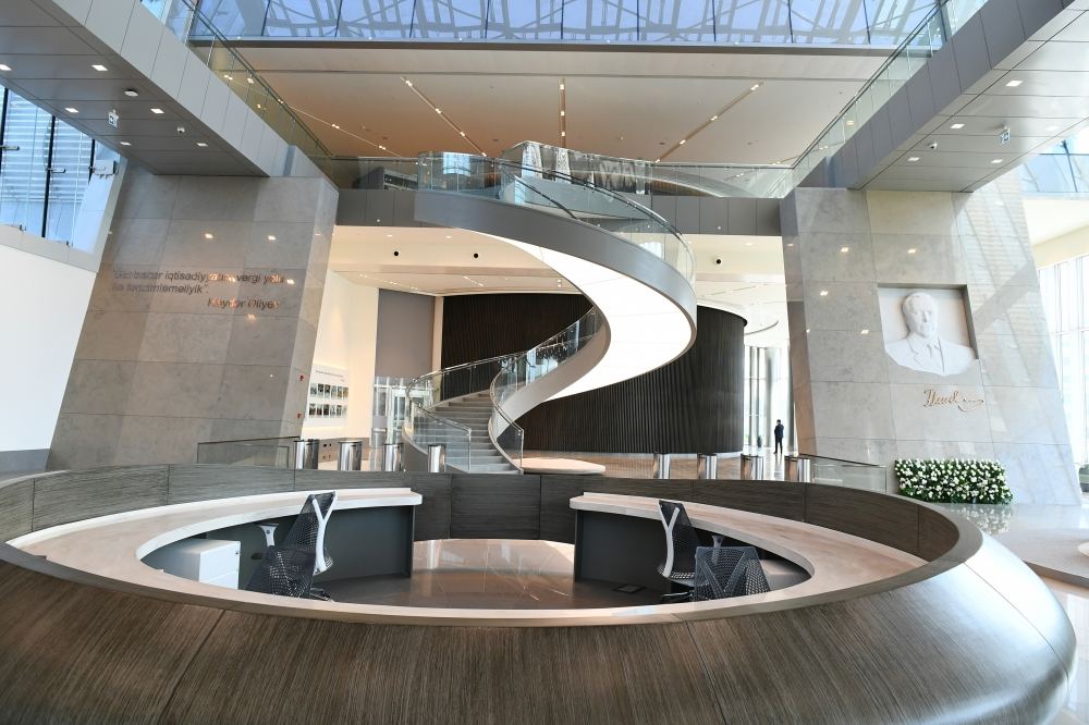 President Ilham Aliyev inaugurated new building of Ministry of Economy (PHOTO)